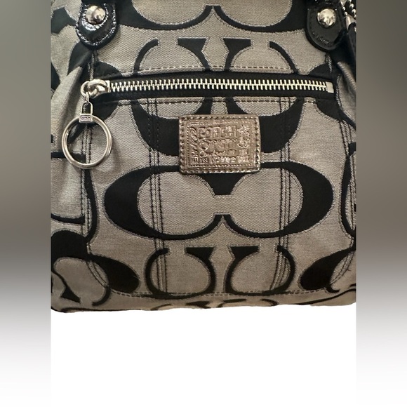 Vintage grey black Coach Poppy handbag with crossbody strap - Picture 2 of 7